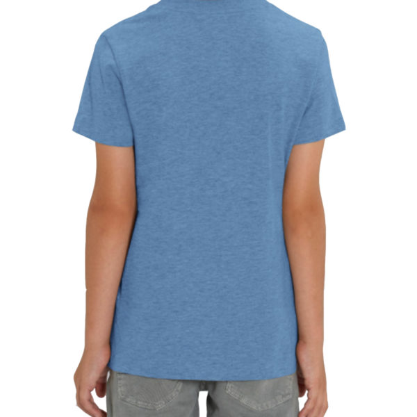 Un t-shirt bleu en coton bio de la marque trente trois.