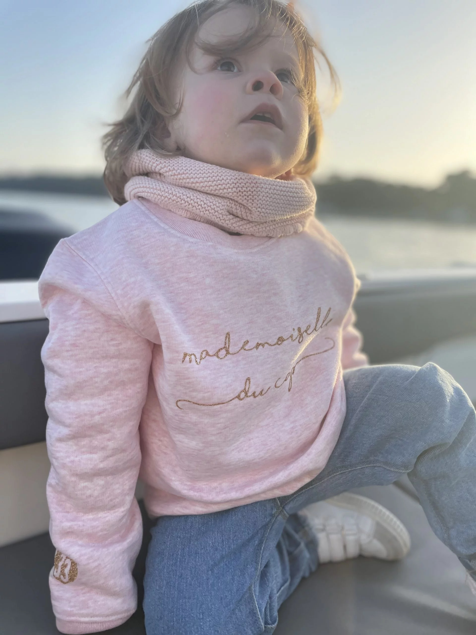 Un sweat pour fille en coton bio "Mademoiselle du Cap", de la marque trente trois.