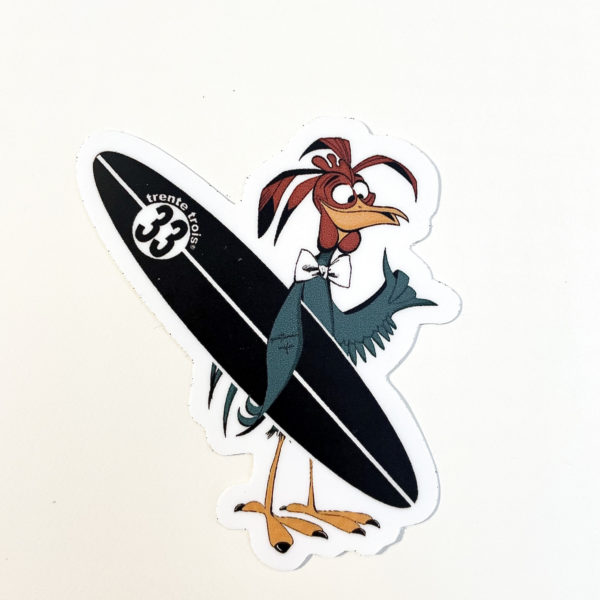 Un autocollant 33 gentleman surfer de la marque régionale.