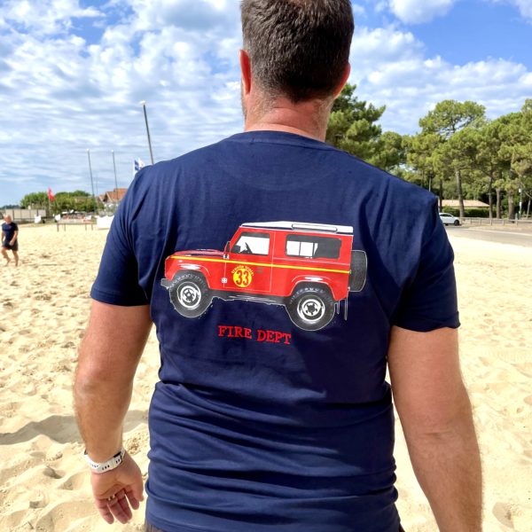Un tee-shirt Fire dept marine de la marque régionale 33.